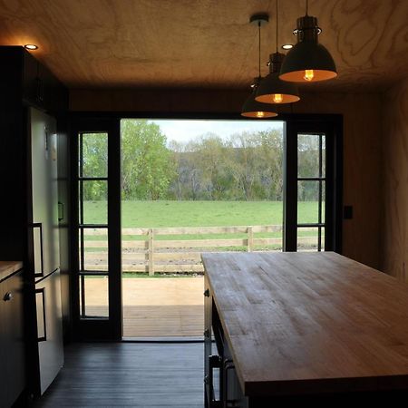 Renagour Cottage - Farmstay With Hot Tub! Уангануй Екстериор снимка