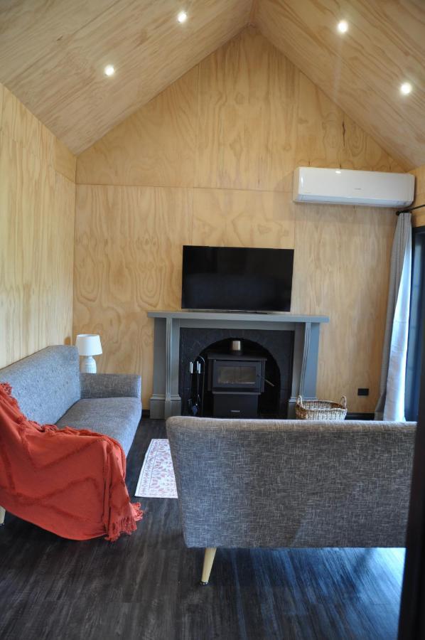Renagour Cottage - Farmstay With Hot Tub! Уангануй Екстериор снимка