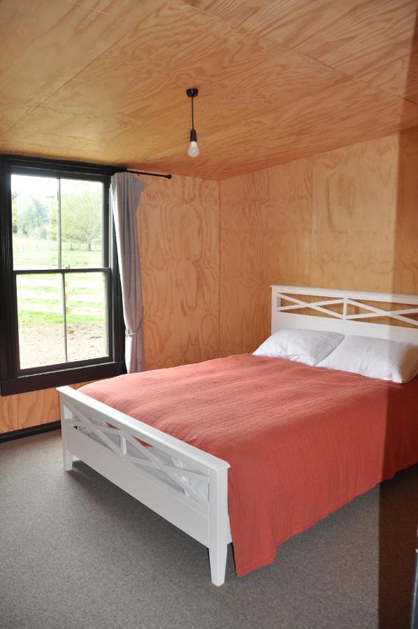 Renagour Cottage - Farmstay With Hot Tub! Уангануй Екстериор снимка